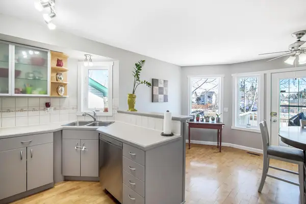10 Big Springs Mews SE, Airdrie, AB T4A 1H3