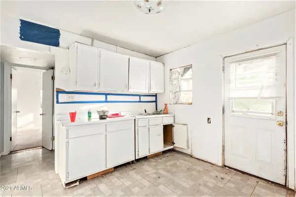 1109 N 24th Pl, Phoenix, AZ 85008-4910