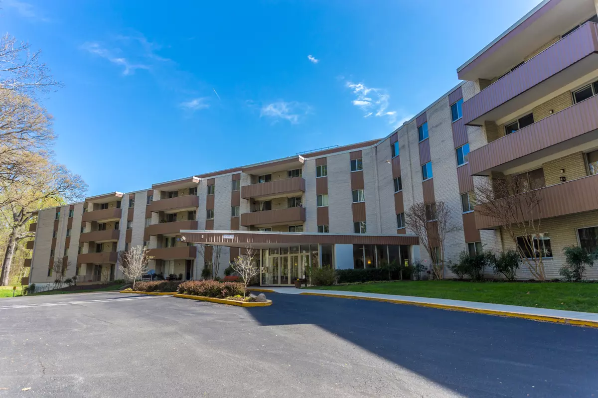 Bethesda, MD 20817,7505 Democracy Blvd #310