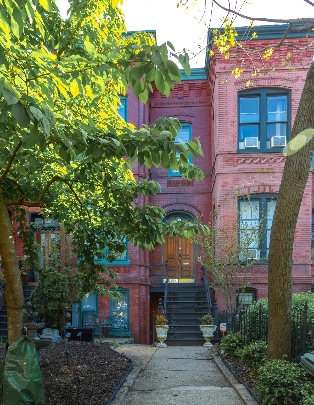 609 Massachusetts Ave NE #1, Washington, DC 20002
