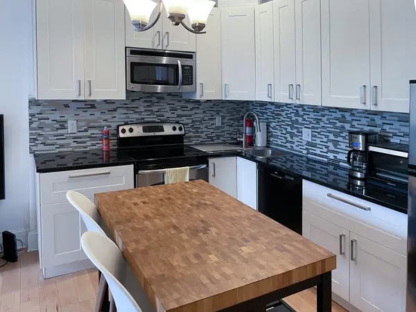 609 Massachusetts Ave NE #2, Washington, DC 20002