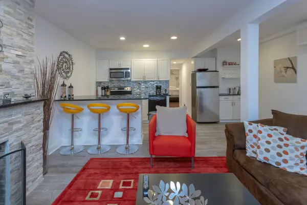 609 Massachusetts Ave NE #1, Washington, DC 20002
