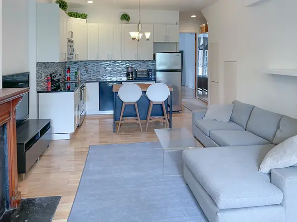 609 Massachusetts Ave NE #2, Washington, DC 20002