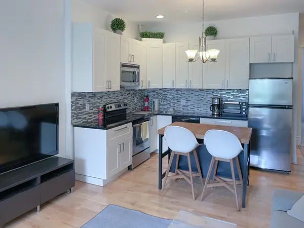 609 Massachusetts Ave NE #2, Washington, DC 20002