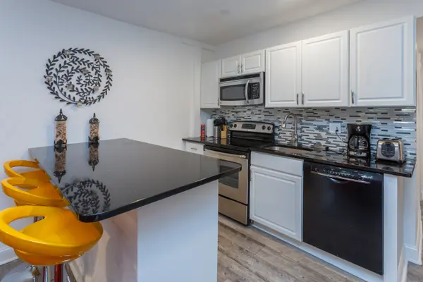 609 Massachusetts Ave NE #1, Washington, DC 20002