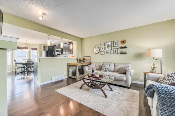 63 Elgin Meadows Gdns SE, Calgary, AB T2Z 0M2