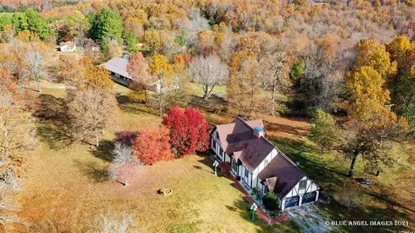 938 N Fairview Rd, Mammoth Spring, AR 72554