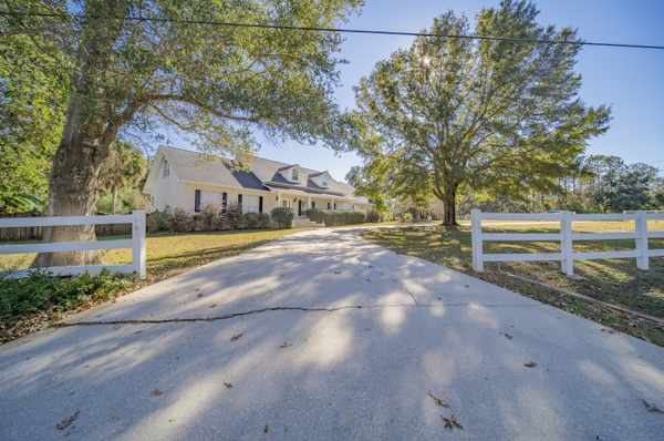 379 Tara Rd, Cantonment, FL 32533