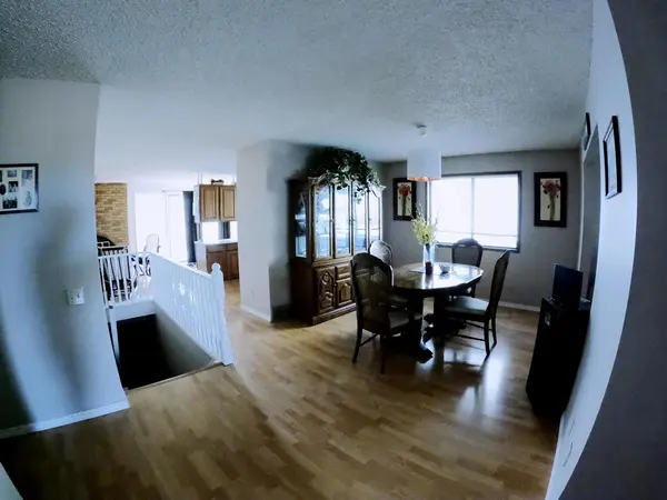 83 Woodford Cres SW, Calgary, AB T2W 4C6