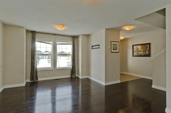 17 Saddlelake Aly NE, Calgary, AB T3J 0M5