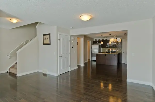 17 Saddlelake Aly NE, Calgary, AB T3J 0M5