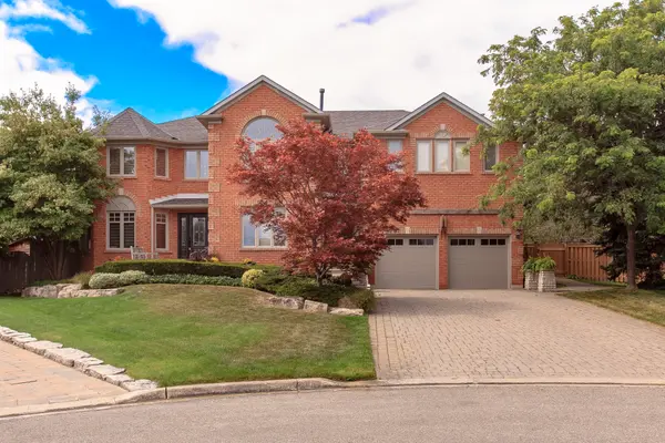 1320 White Cedar Trail, Burlington, ON L7P 4T2