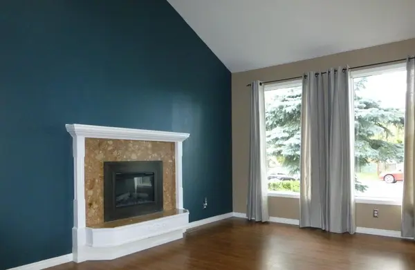 2635 14 Ave SE, Calgary, AB T2A 0J4