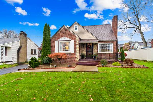 418 E Hazelcroft Ave, New Castle, PA 16105