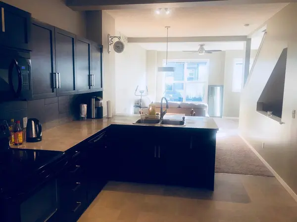57 New Brighton Pt SE, Calgary, AB T2Z 1B6
