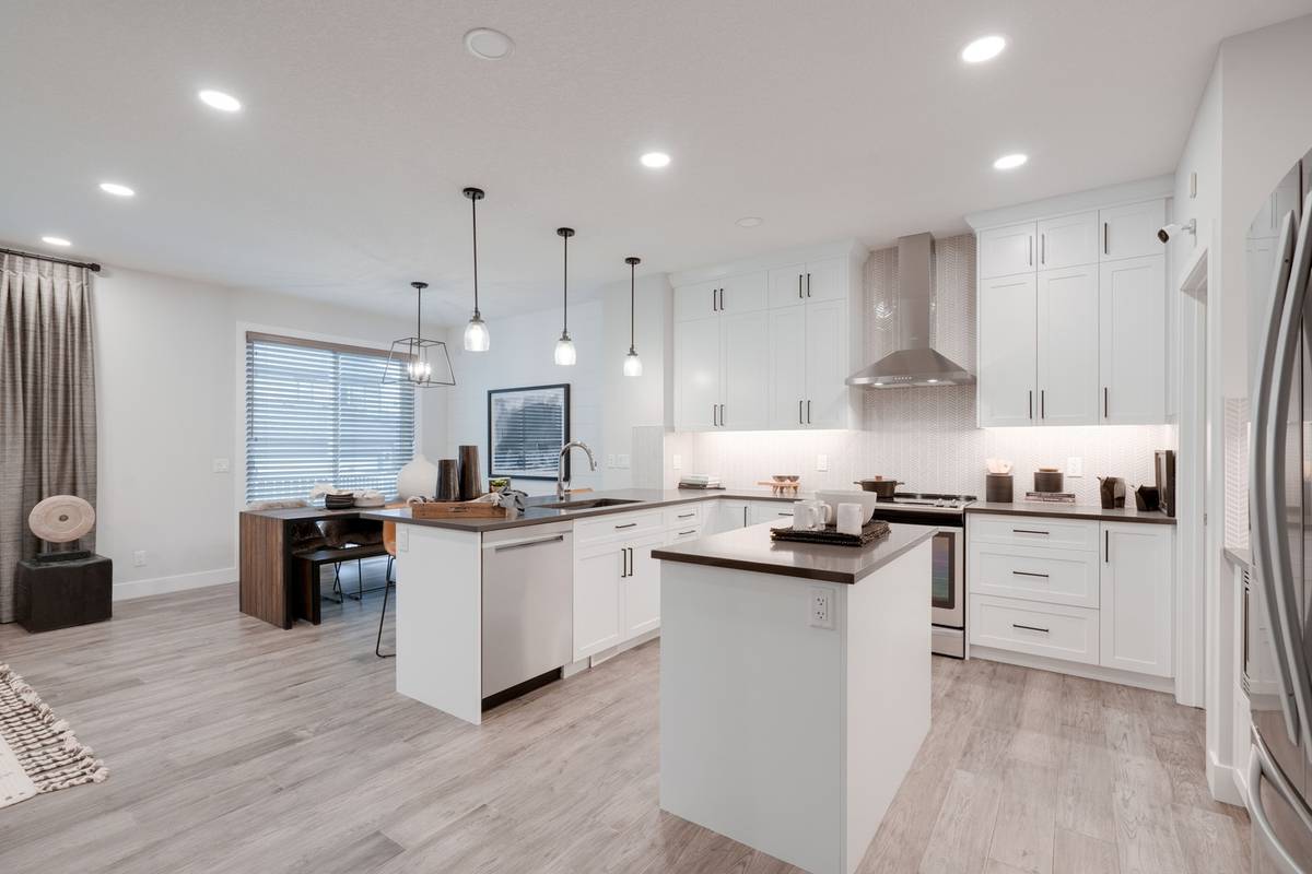 41 Magnolia Ter SE, Calgary, AB T3M 2X4