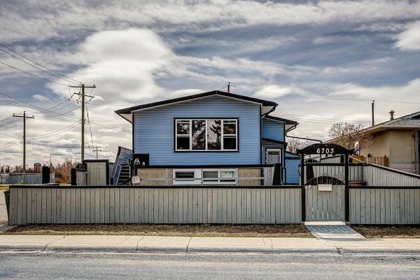6703 Huntchester Rd NE, Calgary, AB T2K 5E6