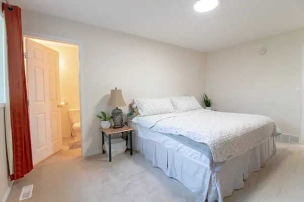 1154 Balgona Road, Winnipeg R2p 2v5,