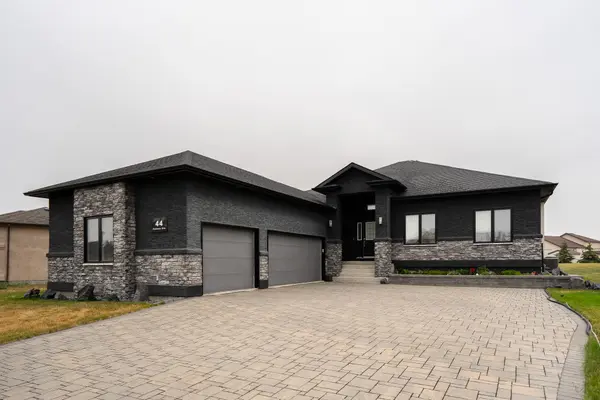44 Prairieview Dr, Macdonald Rm, MB R0G 0A2