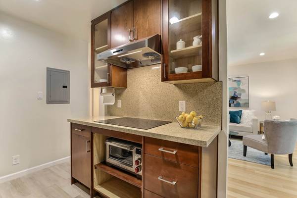 505 Cypress Point Dr #11, Mountain View, CA 94043