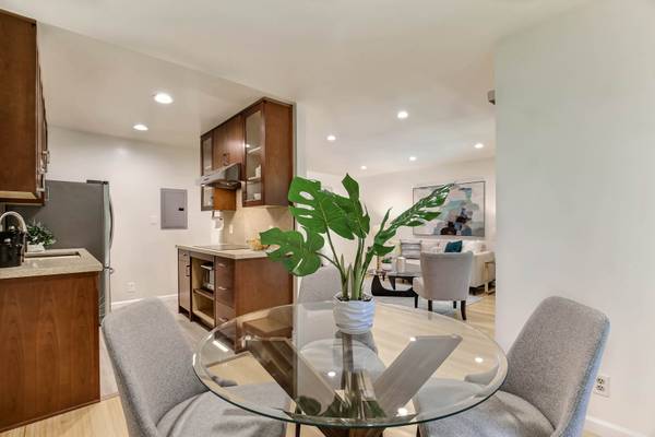 505 Cypress Point Dr #11, Mountain View, CA 94043