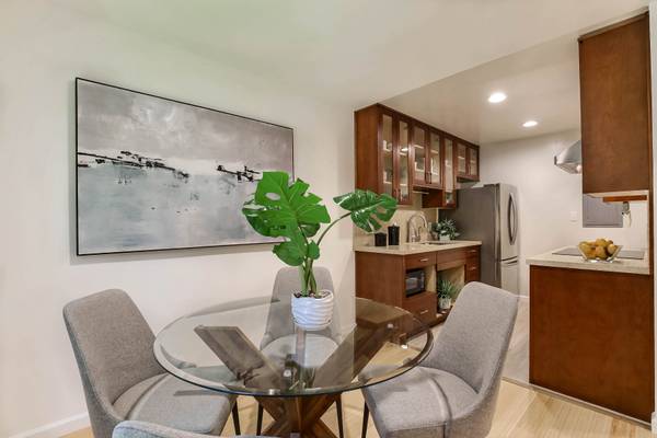 505 Cypress Point Dr #11, Mountain View, CA 94043