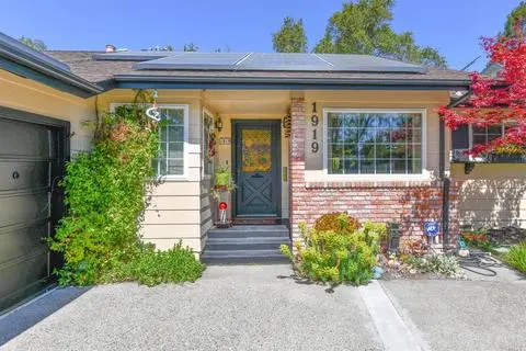 1919 Vallejo St, Santa Rosa, CA 95404