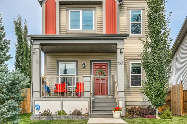 123 Copperpond Sq, Calgary, AB T2Z