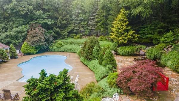 19 Marisa Ct,  West Milford,  NJ 07480