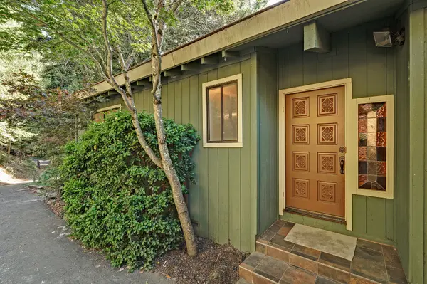 386 Spring Hollow Rd, Los Gatos, CA 95033