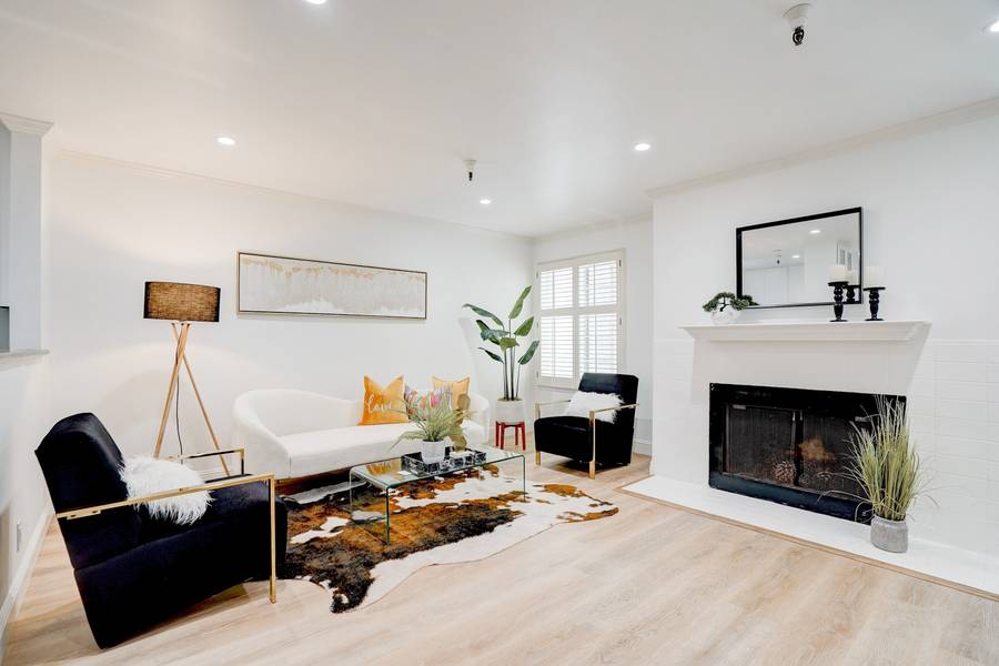 735 El Camino Real #203, Burlingame, CA 94010