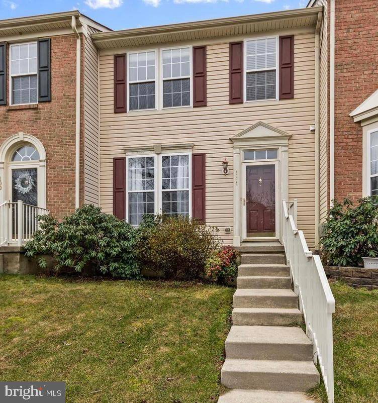 111 Colts Neck Dr, Sicklerville, NJ 08081