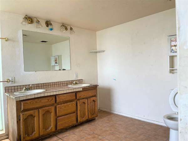 8220 N 10th St, Phoenix, AZ 85020