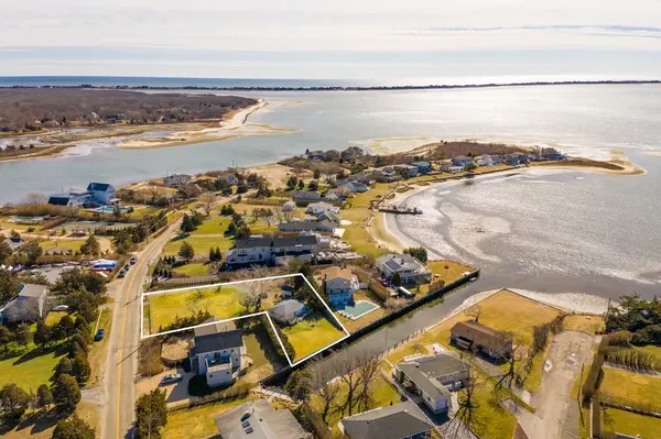 87 Little Neck Rd, Southampton, NY 11968