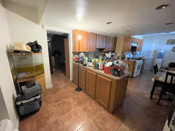 4039 W Hubbell St, Phoenix, AZ 85009