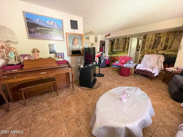 3045 W Palmaire Ave, Phoenix, AZ 85051