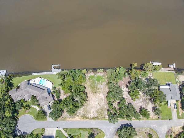 Pensacola, FL 32514,2042 Mackey Key Dr