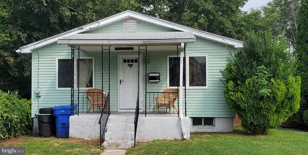 21 E 3rd St, Burlington, NJ 08016