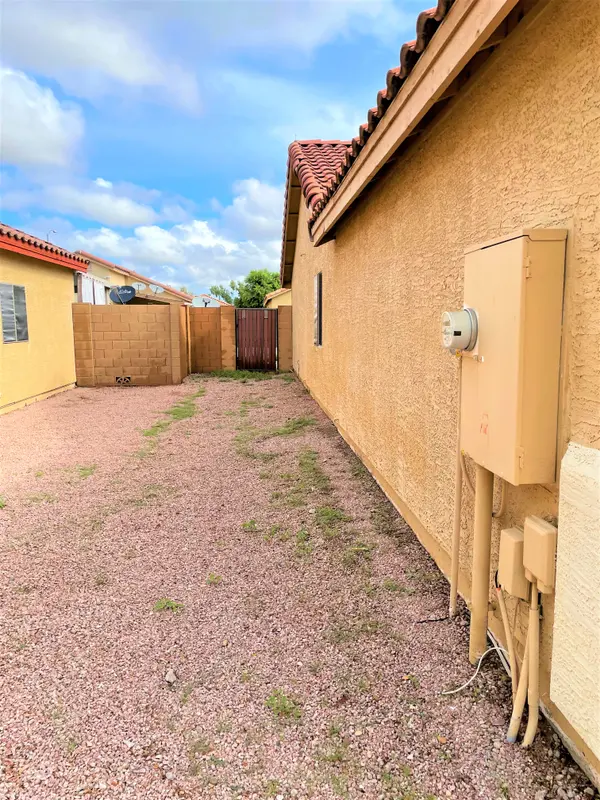 10506 E Azalea Ave, Mesa, AZ 85208