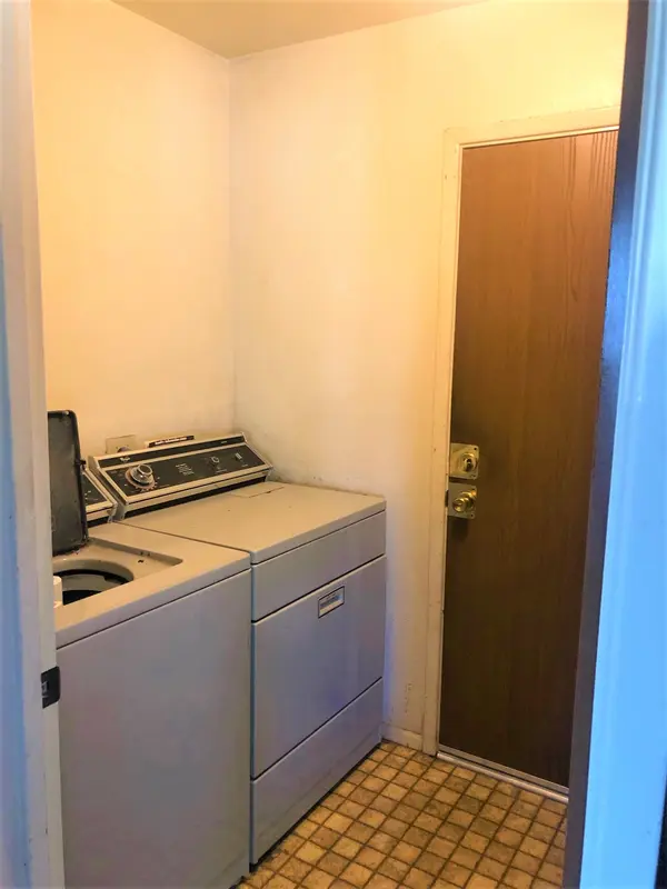 2415 E Capri Ave, Mesa, AZ 85204