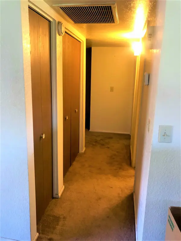 2415 E Capri Ave, Mesa, AZ 85204