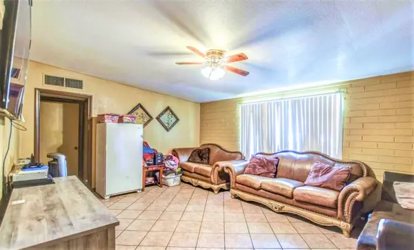2325 N 30th St, Phoenix, AZ 85008