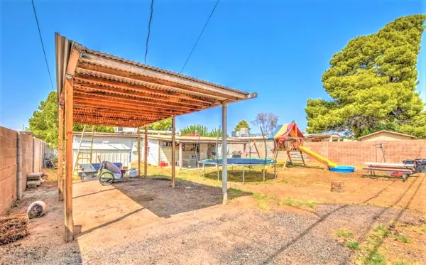2325 N 30th St, Phoenix, AZ 85008