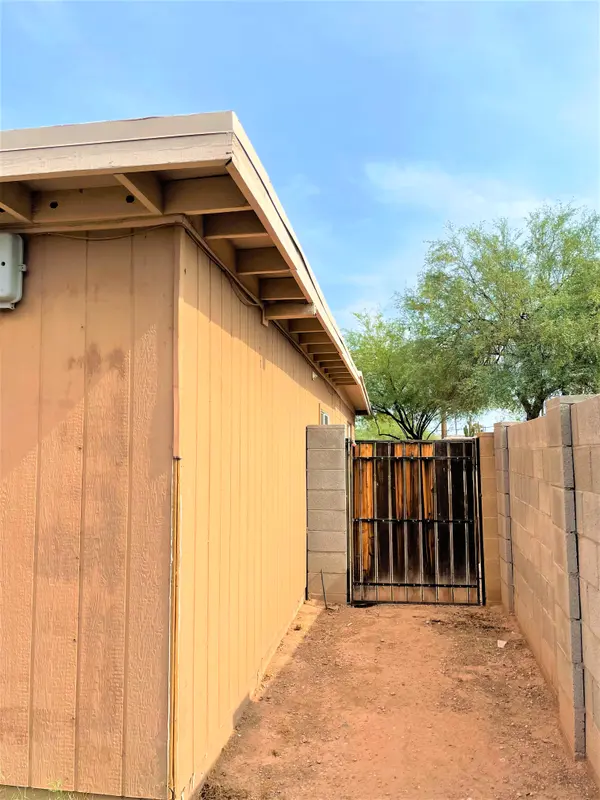 8017 E Granada Rd, Scottsdale, AZ 85257