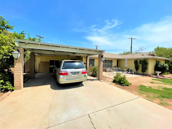 3336 E Earll Dr, Phoenix, AZ 85018