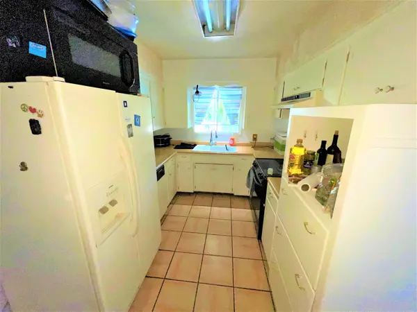 3336 E Earll Dr, Phoenix, AZ 85018