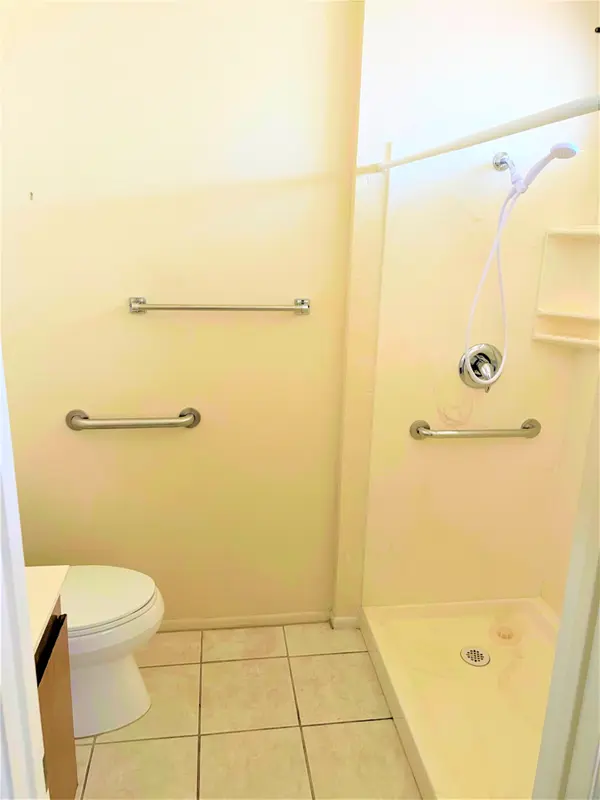 921 Leisure World, Mesa, AZ 85206