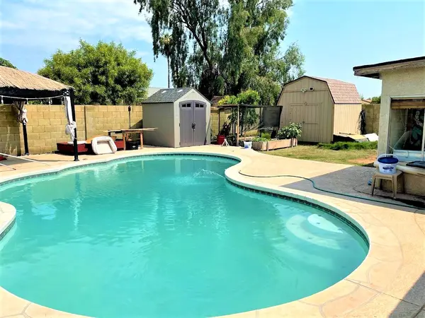 1807 N 73rd Dr, Phoenix, AZ 85035