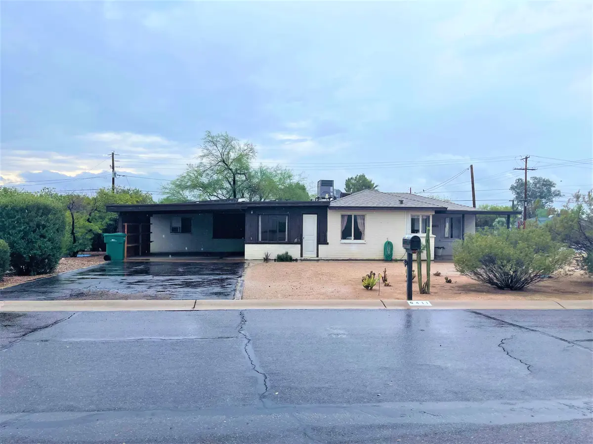 6411 E Akron St, Mesa, AZ 85205