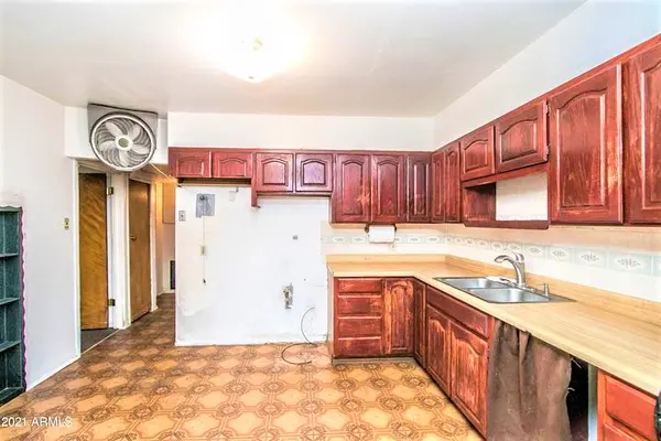 3547 W Grant St, Phoenix, AZ 85009
